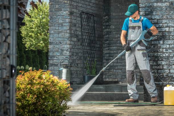 Professional Pressure washing in Howard, WI