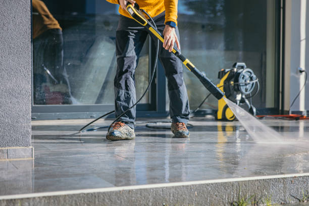 Best Playground Equipment Cleaning  in Howard, WI